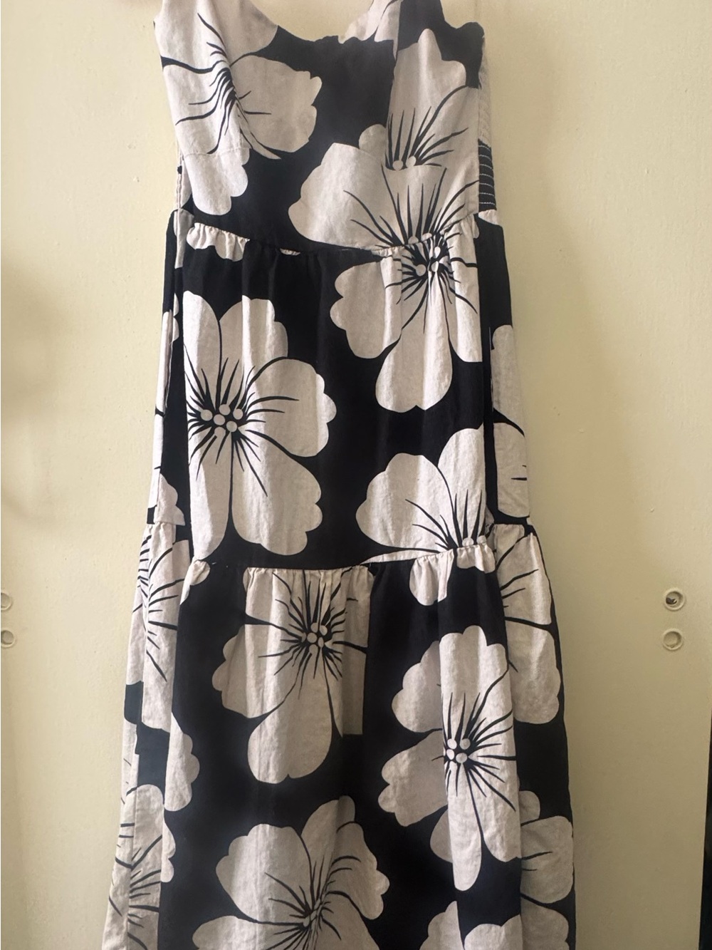 NWOT Rachel Zoe black and khaki floral maxi dress. Size small